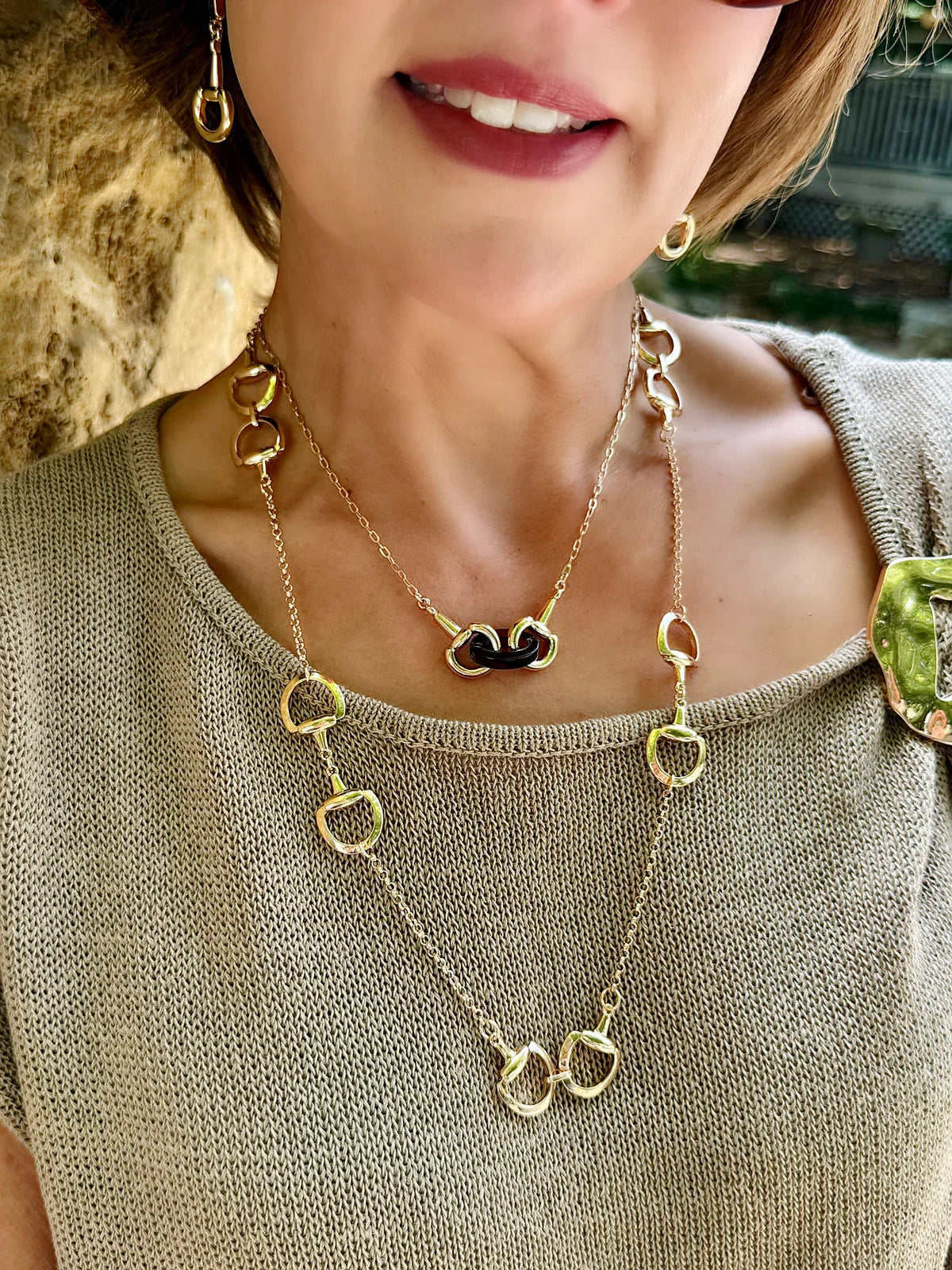 Pepper Linked Necklace in Shiny Gold